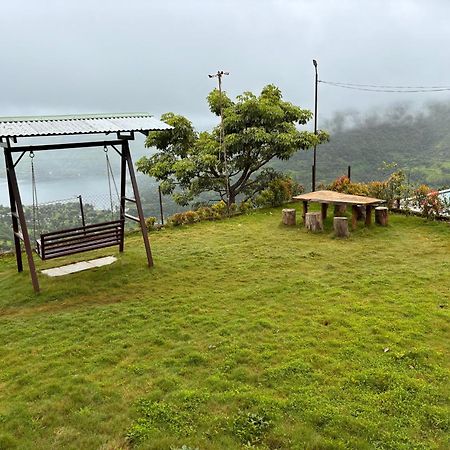 Paramount 3 Ac Bedrooms Hall Garden With Lake View Panchgani Exterior foto