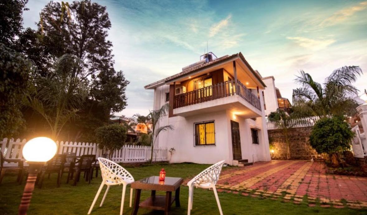 Paramount 3 Ac Bedrooms Hall Garden With Lake View Panchgani Exterior foto