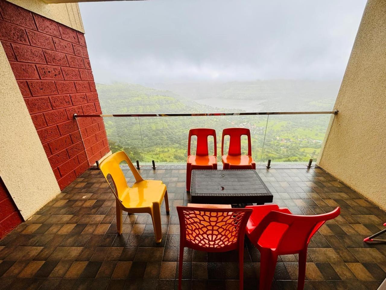 Paramount 3 Ac Bedrooms Hall Garden With Lake View Panchgani Exterior foto