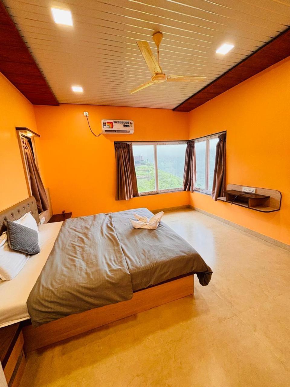 Paramount 3 Ac Bedrooms Hall Garden With Lake View Panchgani Exterior foto
